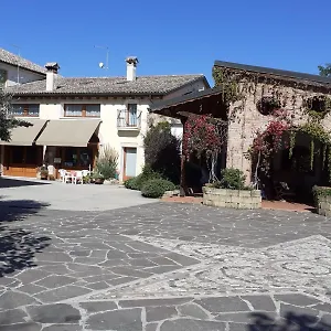 Melo In Fiore Con E Colazioni Nella Zona Del Prosecco Docg Asolo Farm stay