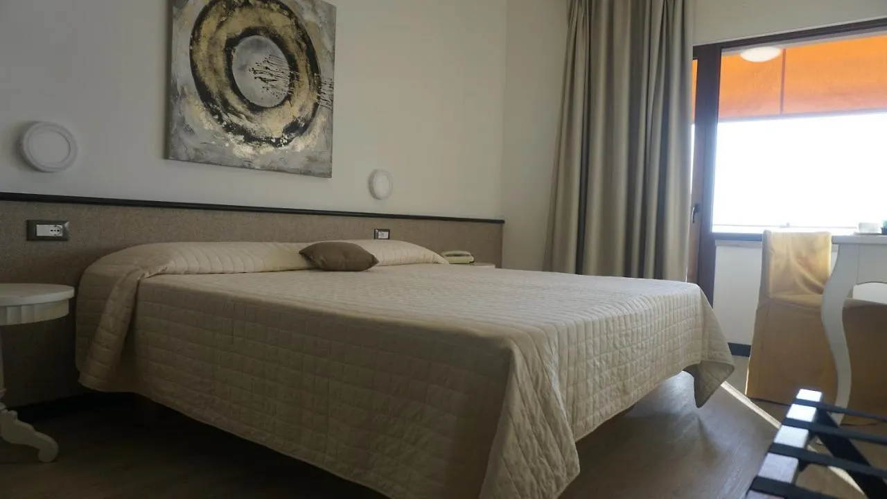 Hotel San Zeno سان زينو دي مونتانا