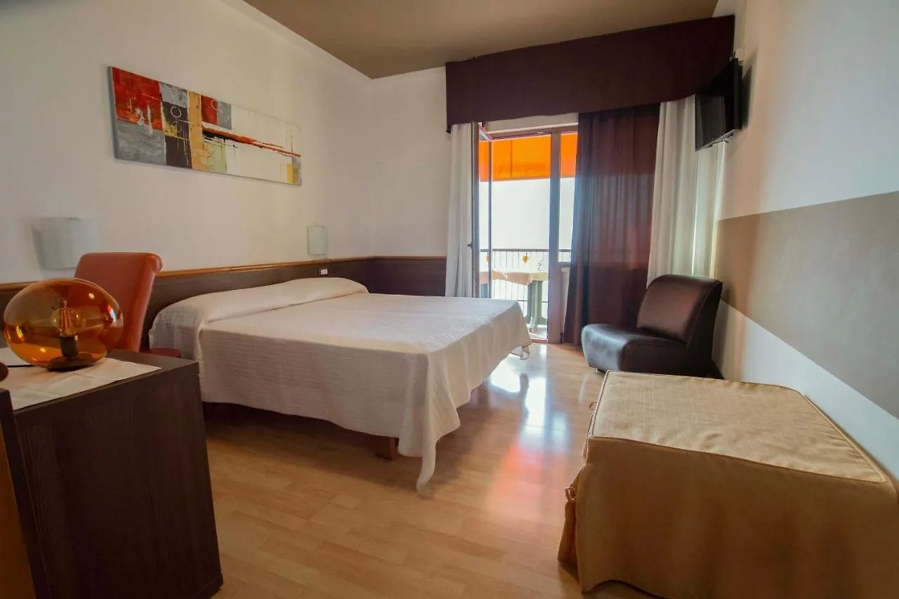 Hotel San Zeno سان زينو دي مونتانا