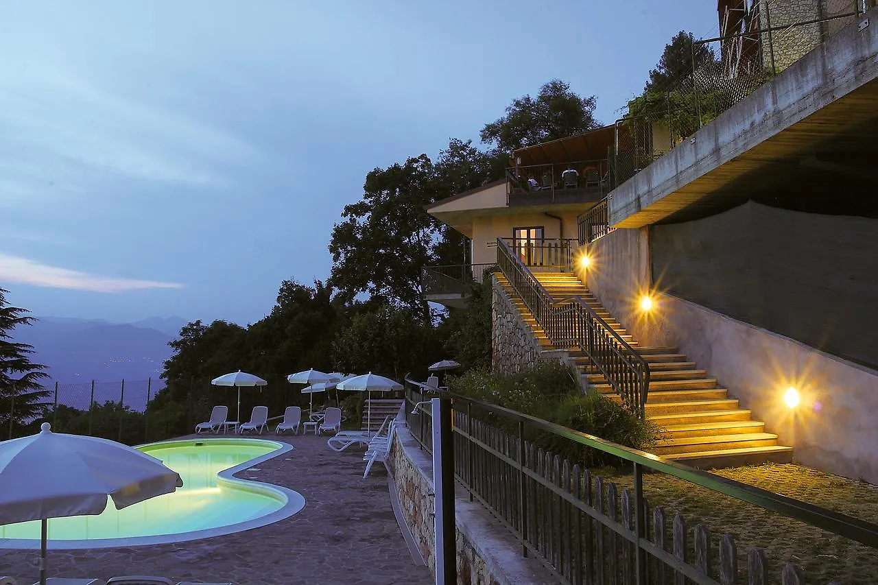 Hotel San Zeno سان زينو دي مونتانا 3*,